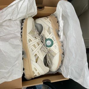 NWT ASICS gel Sonoma 15-50 future trail cream oatmeal